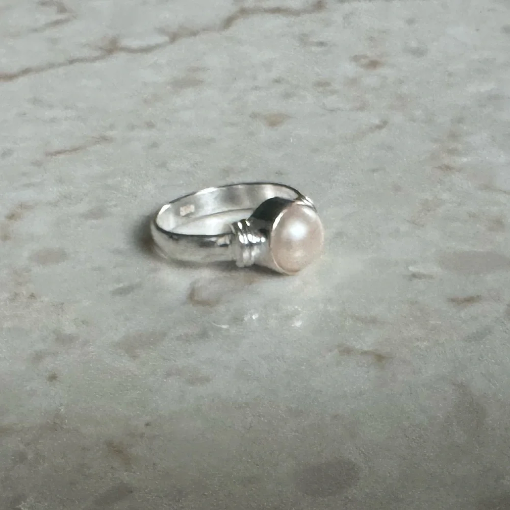 NWOT Sundance Serene Cocoon Ring, Pearl, Sterling Silver